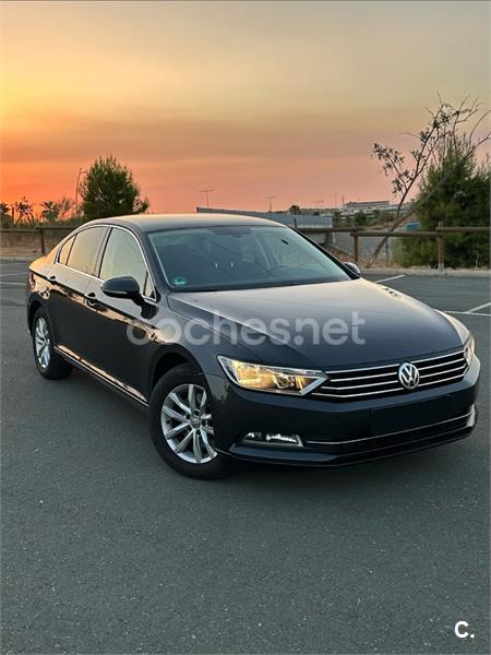 Volkswagen Passat 2018 — photo 2