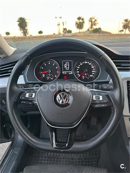 Volkswagen Passat 2018 — photo 7