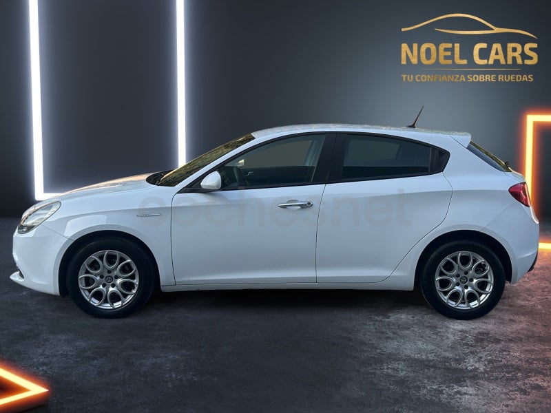 Alfa Romeo Giulietta 2019 — photo 2