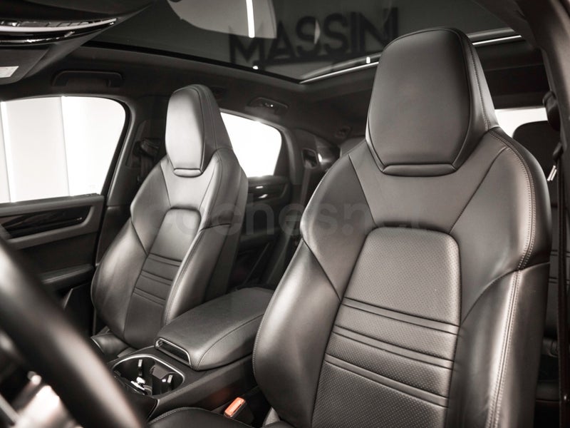 Porsche Cayenne Coupé 2021 — photo 2