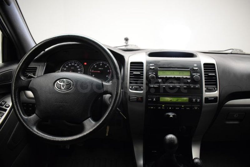 Toyota Land Cruiser 2005 — photo 7