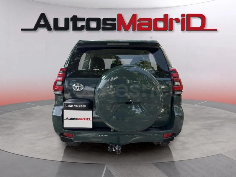 Toyota Land Cruiser 2022 — photo 6