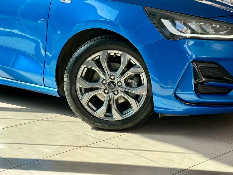 Ford Focus 2023 — photo 8
