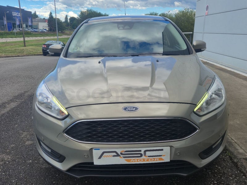 Ford Focus 2015 — photo 2
