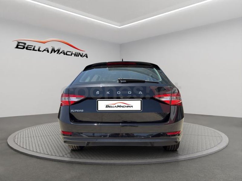 Skoda Superb 2021 — photo 5