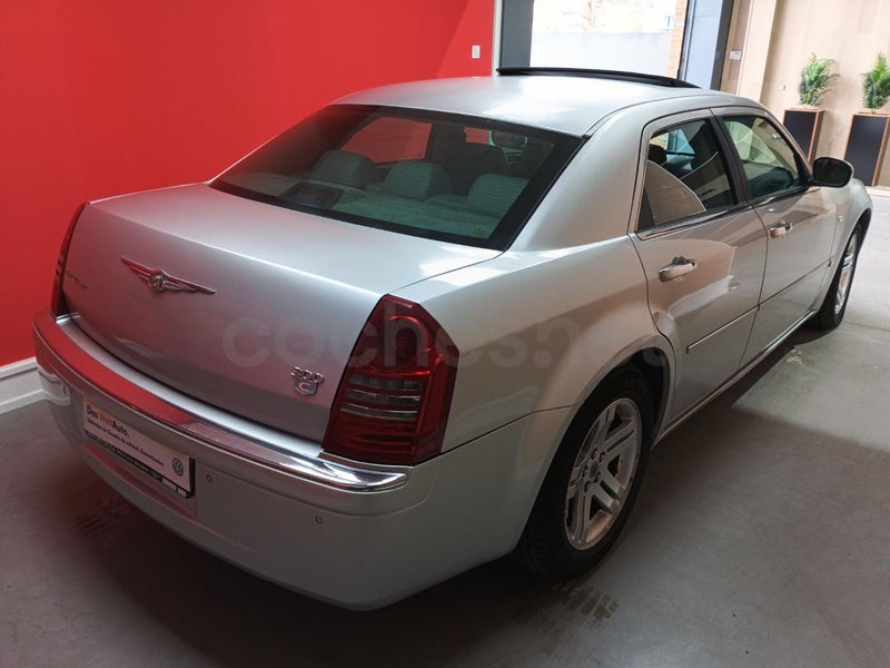 Chrysler 300c 2005 — photo 6