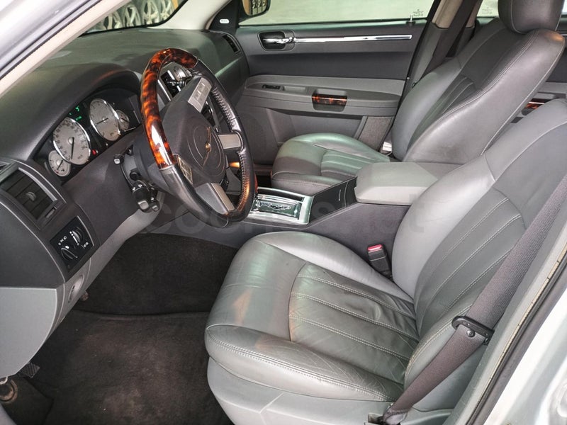 Chrysler 300c 2005 — photo 7