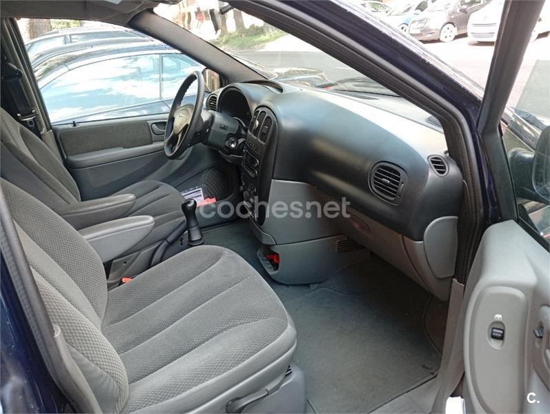 Chrysler Voyager 2006 — photo 8