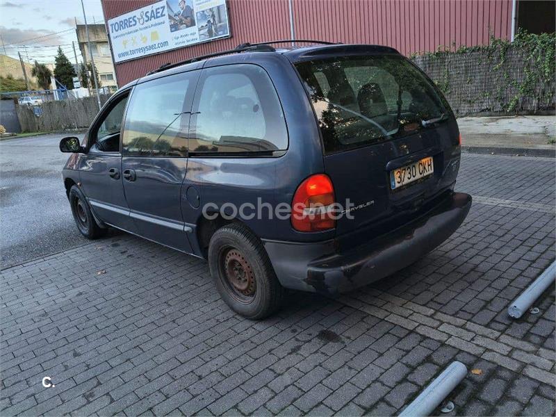 Chrysler Voyager 2000 — photo 3
