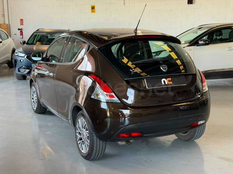 Lancia Ypsilon 2011 — photo 3