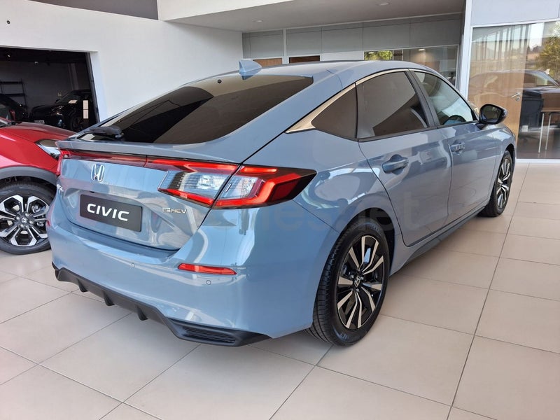 Honda Civic 2026 — photo 3