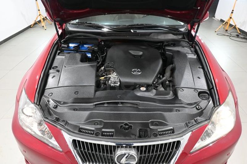 Lexus Is 2010 — photo 7
