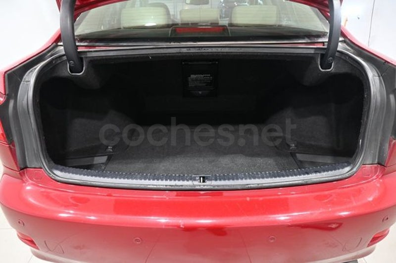 Lexus Is 2010 — photo 8
