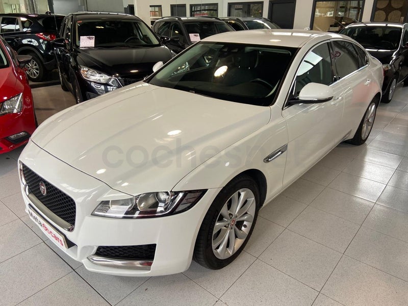 Jaguar Xf 2018 — photo 6