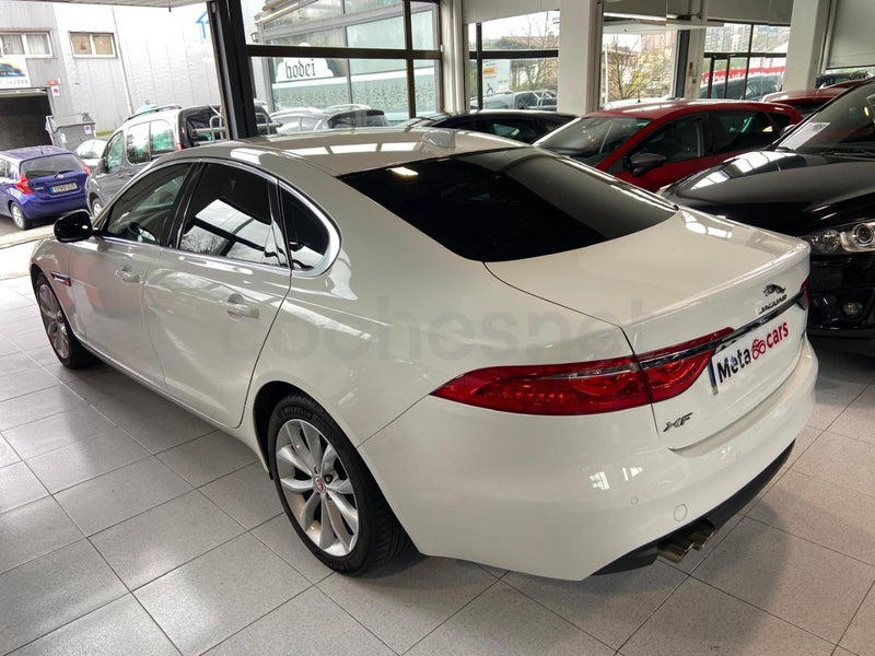 Jaguar Xf 2018 — photo 8