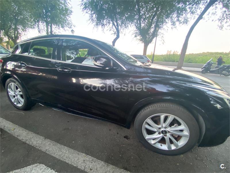 Infiniti Q30 2016 — photo 5