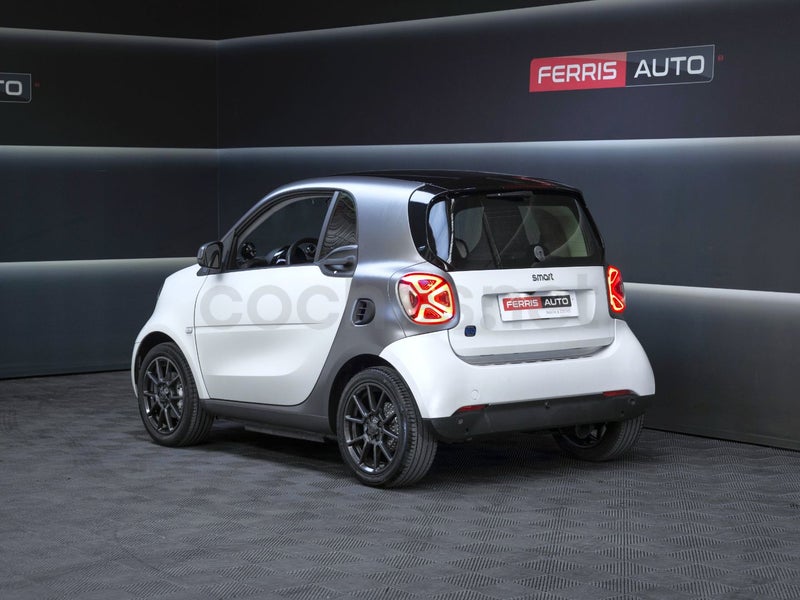 Smart Fortwo 2021 — photo 2