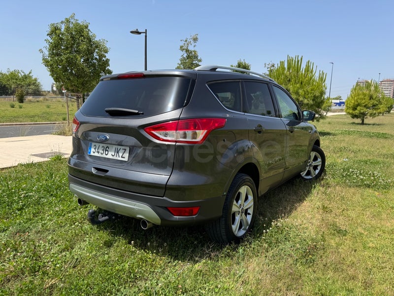Ford Kuga 2015 — photo 3