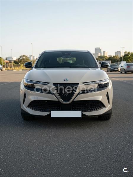 Alfa Romeo Junior 2025 — photo 2