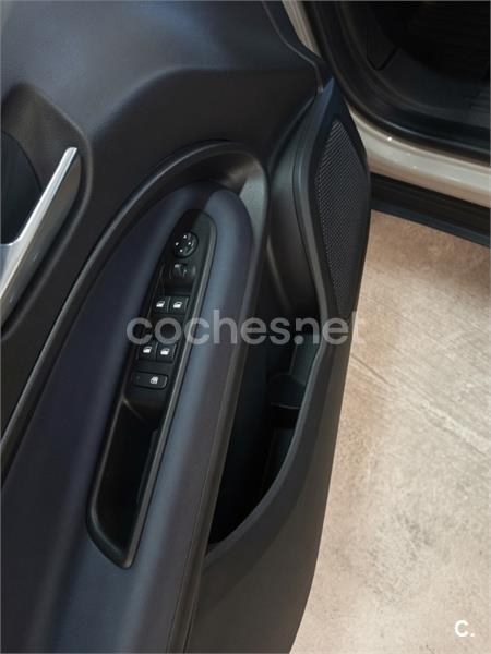 Alfa Romeo Junior 2025 — photo 5