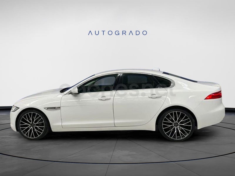 Jaguar Xf 2017 — photo 2