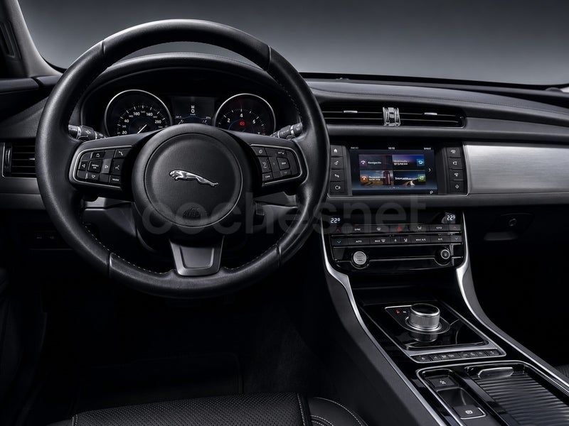 Jaguar Xf 2017 — photo 7