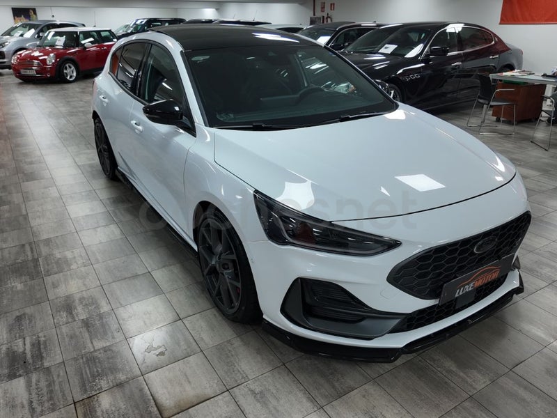 Ford Focus 2022 — photo 2