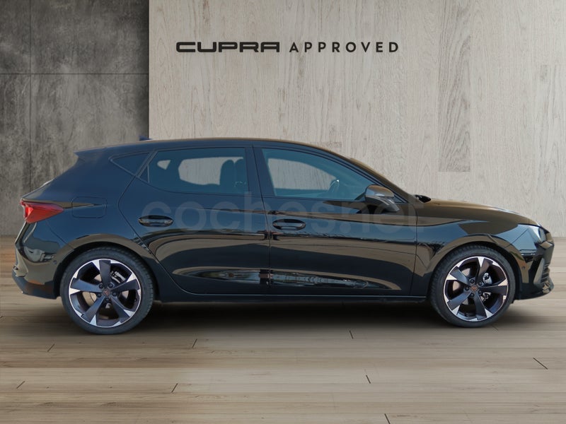 Cupra León 2022 — photo 3
