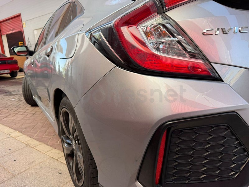 Honda Civic 2018 — photo 6
