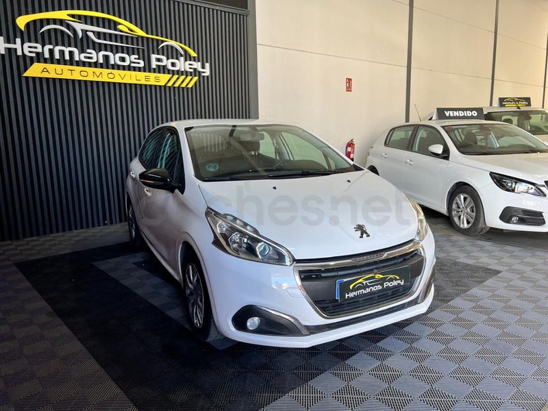 Peugeot 208 2019 — photo 6