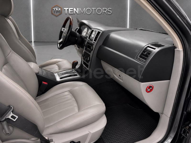 Chrysler 300c 2008 — photo 8