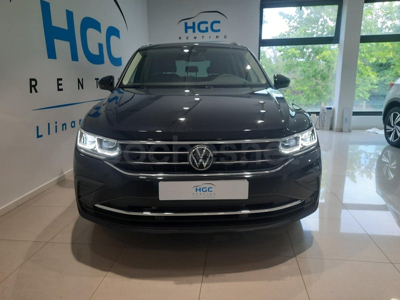 Volkswagen Tiguan 2023 — photo 2