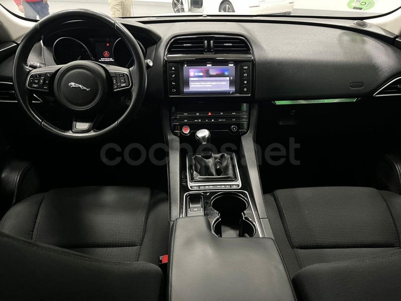 Jaguar F-pace 2017 — photo 8
