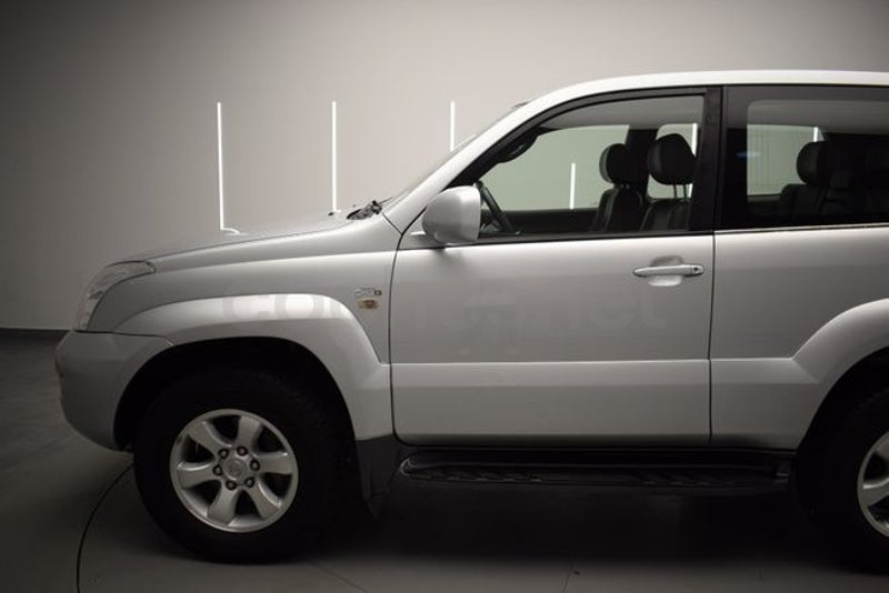 Toyota Land Cruiser 2006 — photo 5