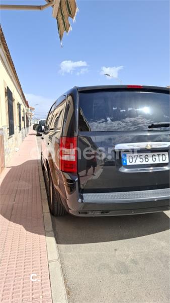 Chrysler Grand Voyager 2010 — photo 3
