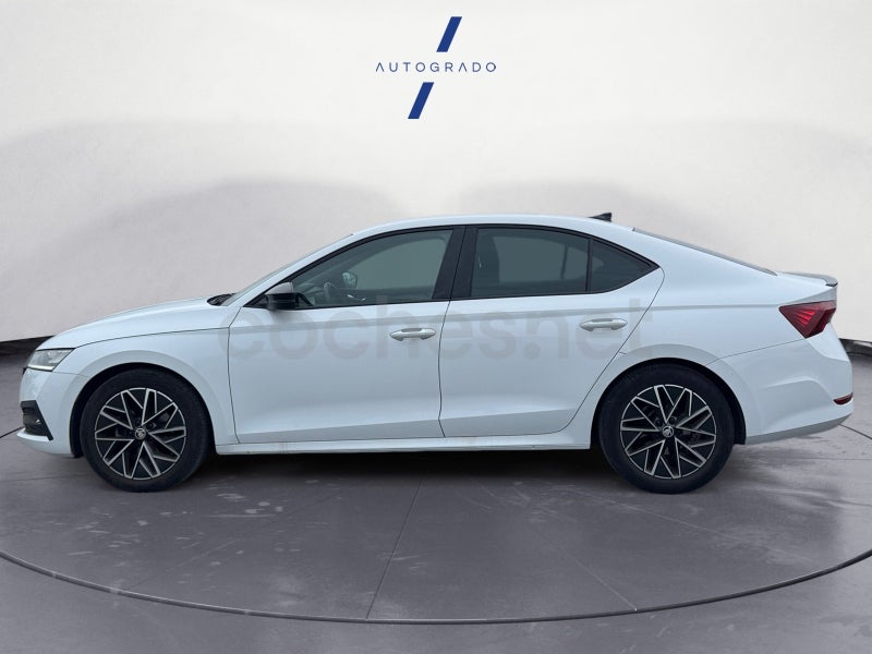 Skoda Octavia 2023 — photo 2