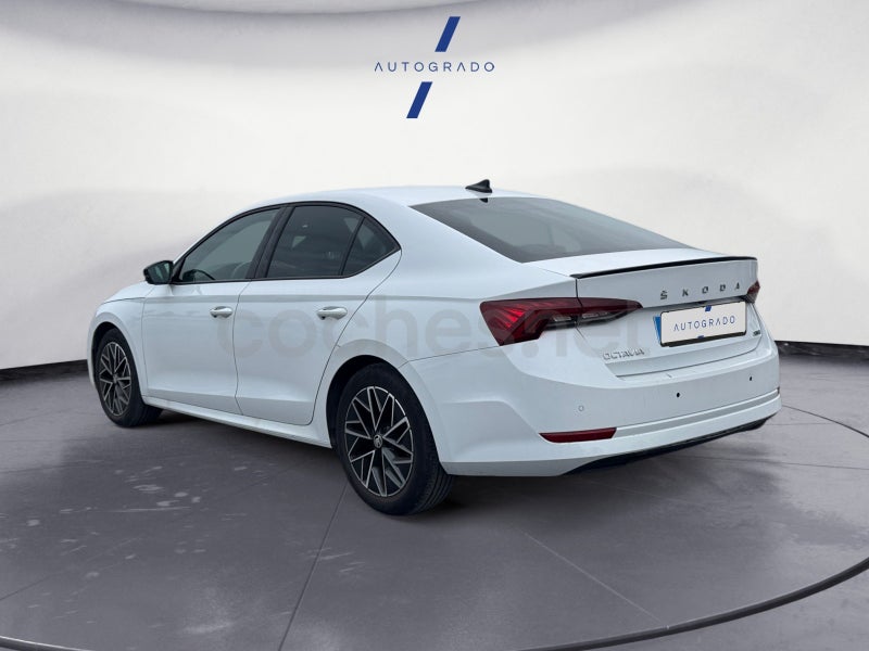 Skoda Octavia 2023 — photo 3