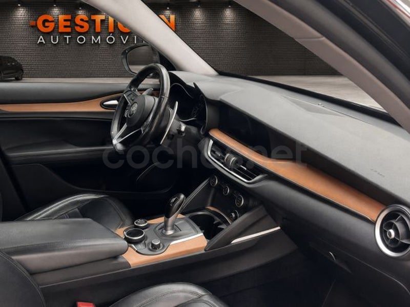 Alfa Romeo Stelvio 2018 — photo 6