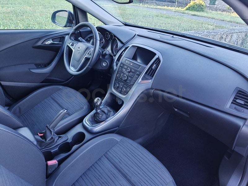 Opel Astra 2016 — photo 5