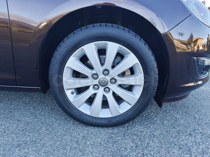 Opel Astra 2016 — photo 8