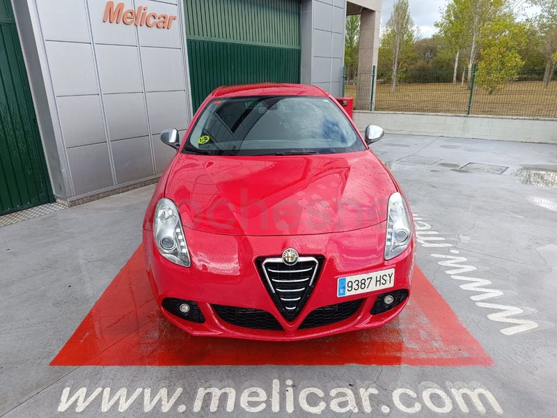 Alfa Romeo Giulietta 2013 — photo 2