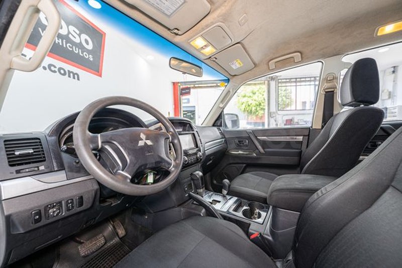 Mitsubishi Montero 2016 — photo 4