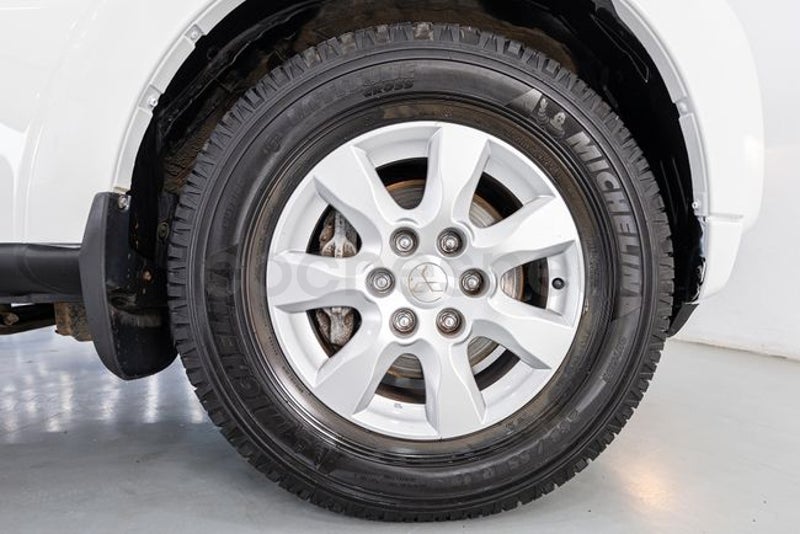 Mitsubishi Montero 2016 — photo 8
