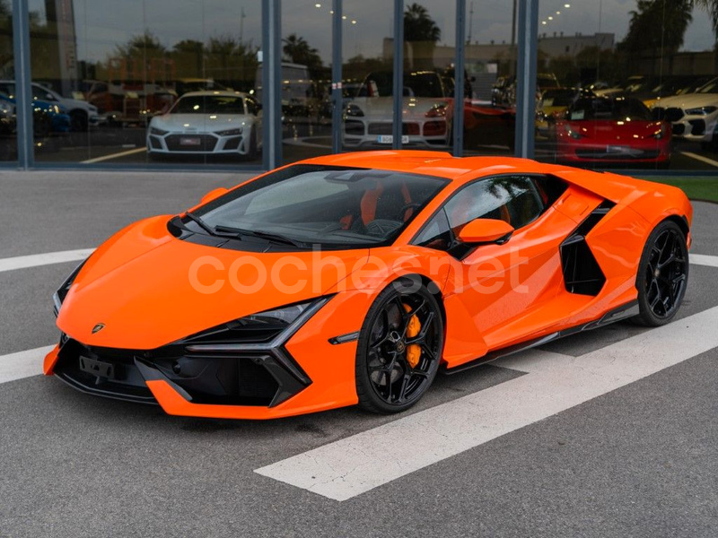 Lamborghini Revuelto 2025 — photo 4