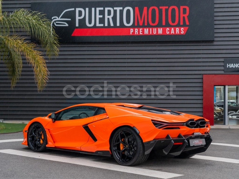 Lamborghini Revuelto 2025 — photo 5