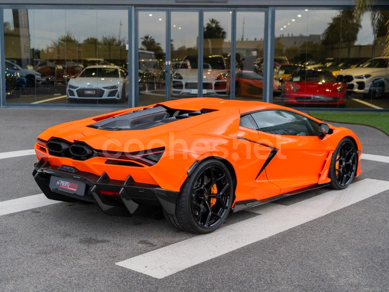 Lamborghini Revuelto 2025 — photo 7