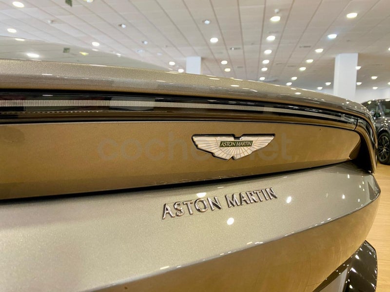 Aston Martin Vantage 2021 — photo 8