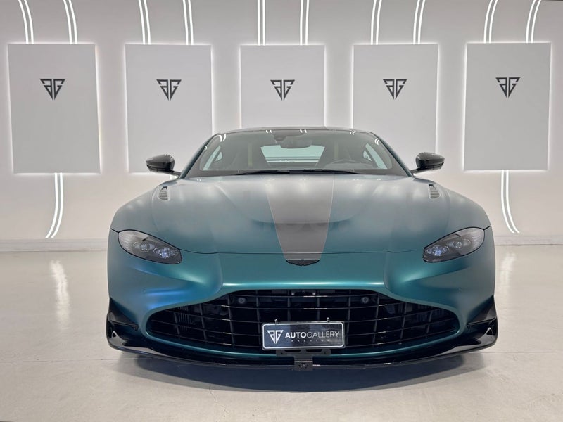 Aston Martin Vantage 2022 — photo 2