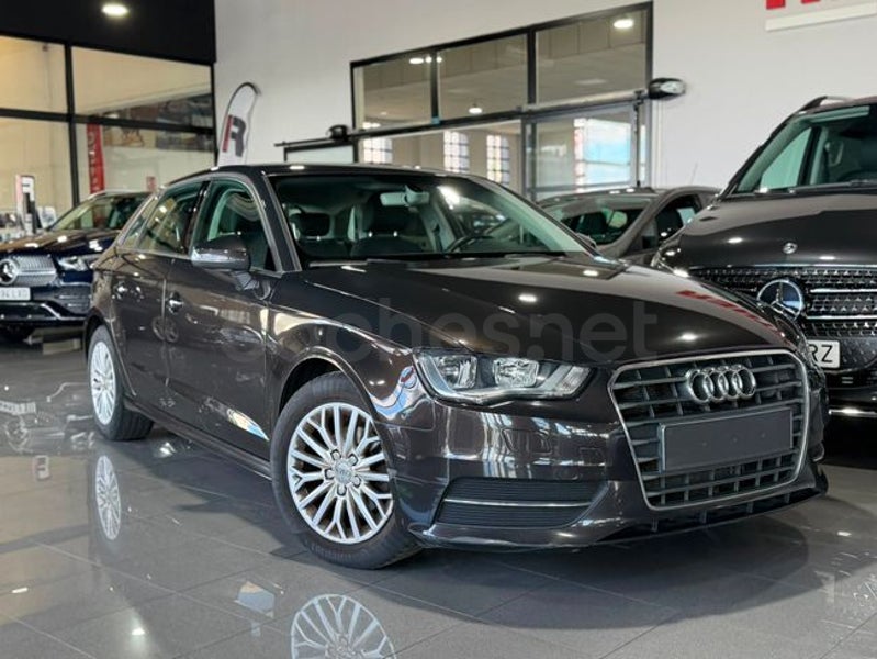 Audi A3 2016 — photo 2