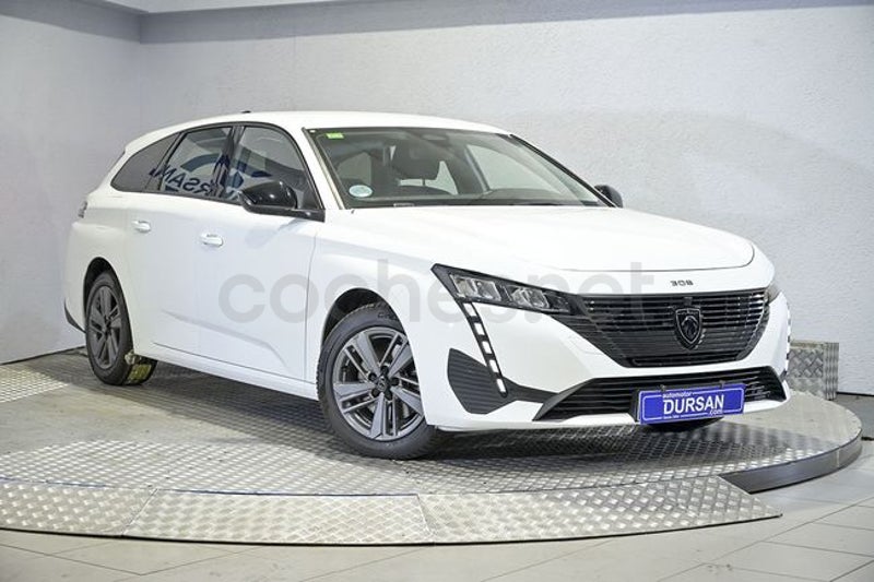 Peugeot 308 2022 — photo 3